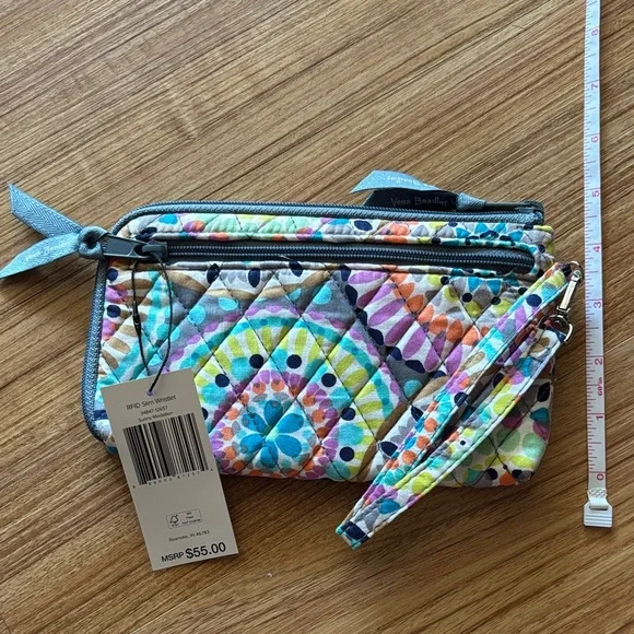 Vera Bradley Wristlet (NWT) - Picture 8 of 8